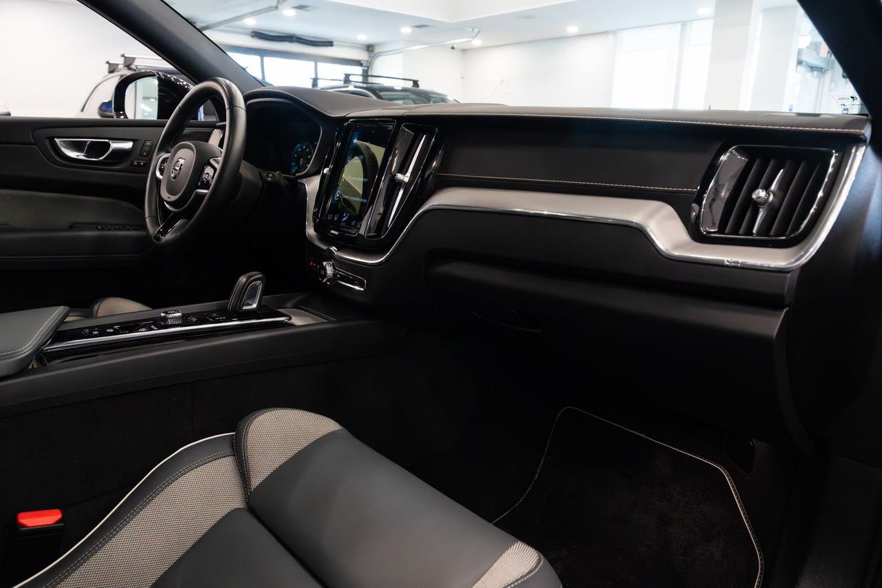 2021 Volvo XC60 Recharge Plug-In Hybrid T8 R-Design Gladstone OR