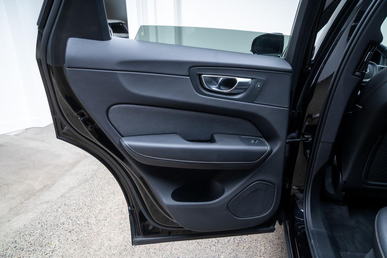 2021 Volvo XC60 Recharge Plug-In Hybrid T8 R-Design Polestar Optimization Head-Up Display Portland OR