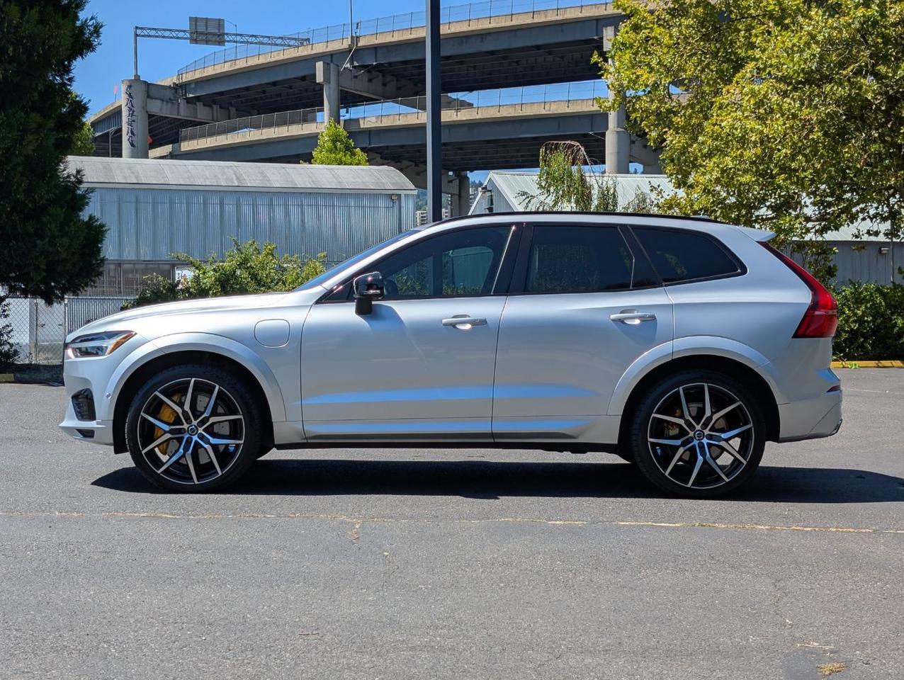 2021 Volvo XC60 Recharge T8 AWD Polestar Engineered w/Bowers & Wilkins, Pilot Assist, 360 Cam, 4 Heated Seats & Wheel Portland OR