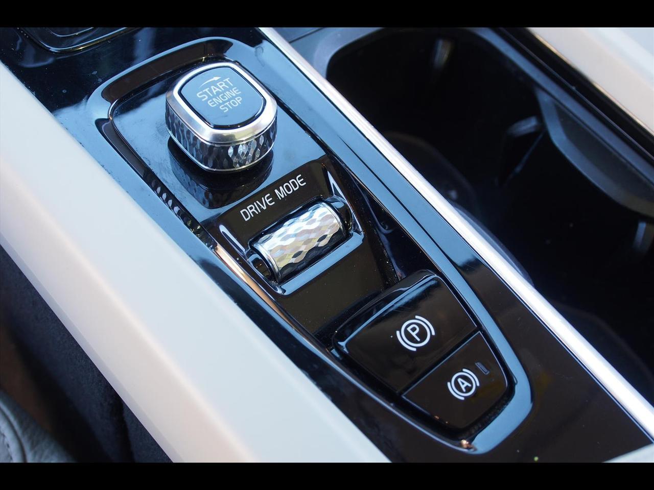 2021 Volvo XC60 Recharge T8 Inscription Expression Raleigh NC