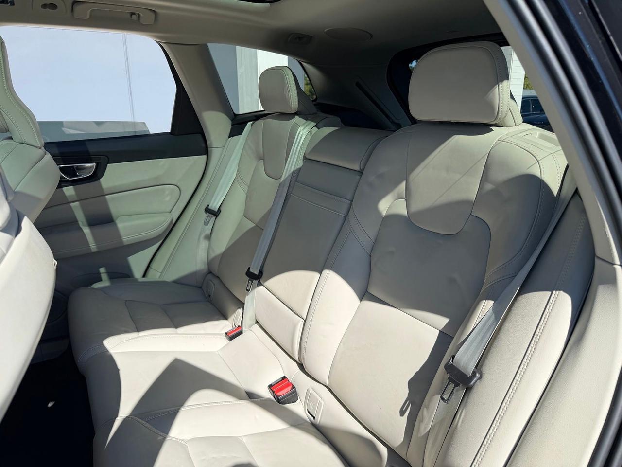 2021 Volvo XC60 T5 Inscription Gladstone OR
