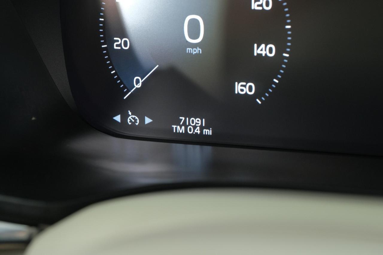 2021 Volvo XC60 T5 MOMENTUM BLIND SPOT ASSIST PANORAMA LEATHER SEATS REAR CAMERA Carrollton TX