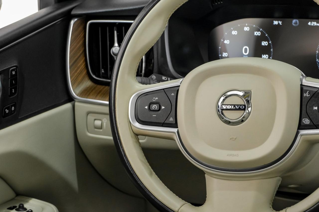 2021 Volvo XC60 T5 MOMENTUM BLIND SPOT ASSIST PANORAMA LEATHER SEATS REAR CAMERA Carrollton TX