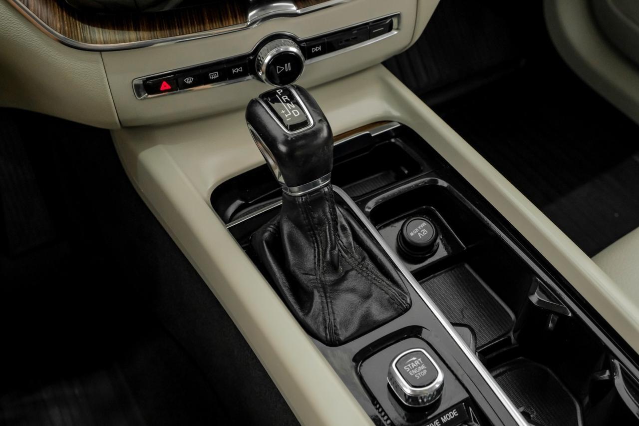 2021 Volvo XC60 T5 MOMENTUM BLIND SPOT ASSIST PANORAMA LEATHER SEATS REAR CAMERA Carrollton TX