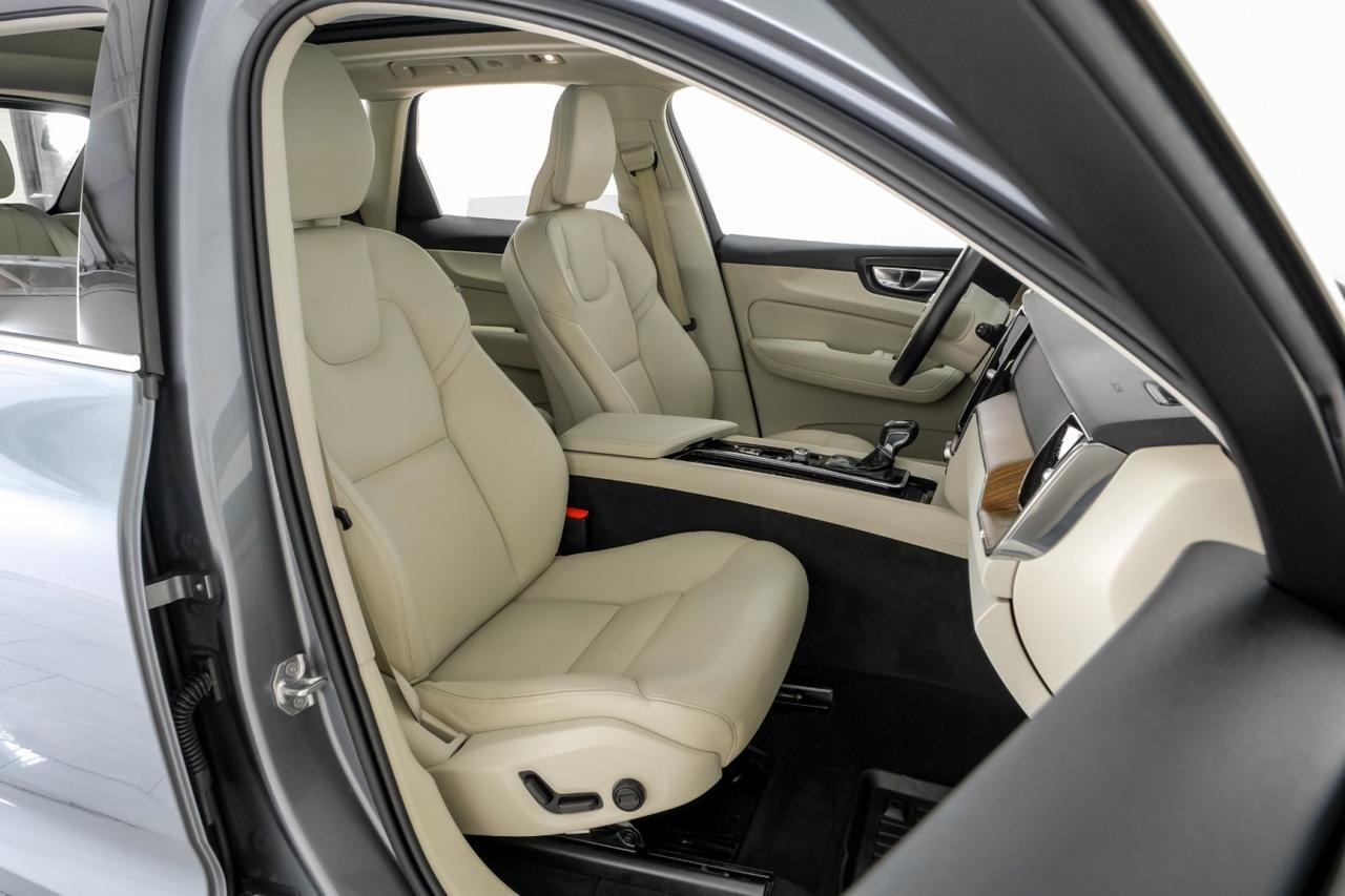 2021 Volvo XC60 T5 MOMENTUM BLIND SPOT ASSIST PANORAMA LEATHER SEATS REAR CAMERA Carrollton TX