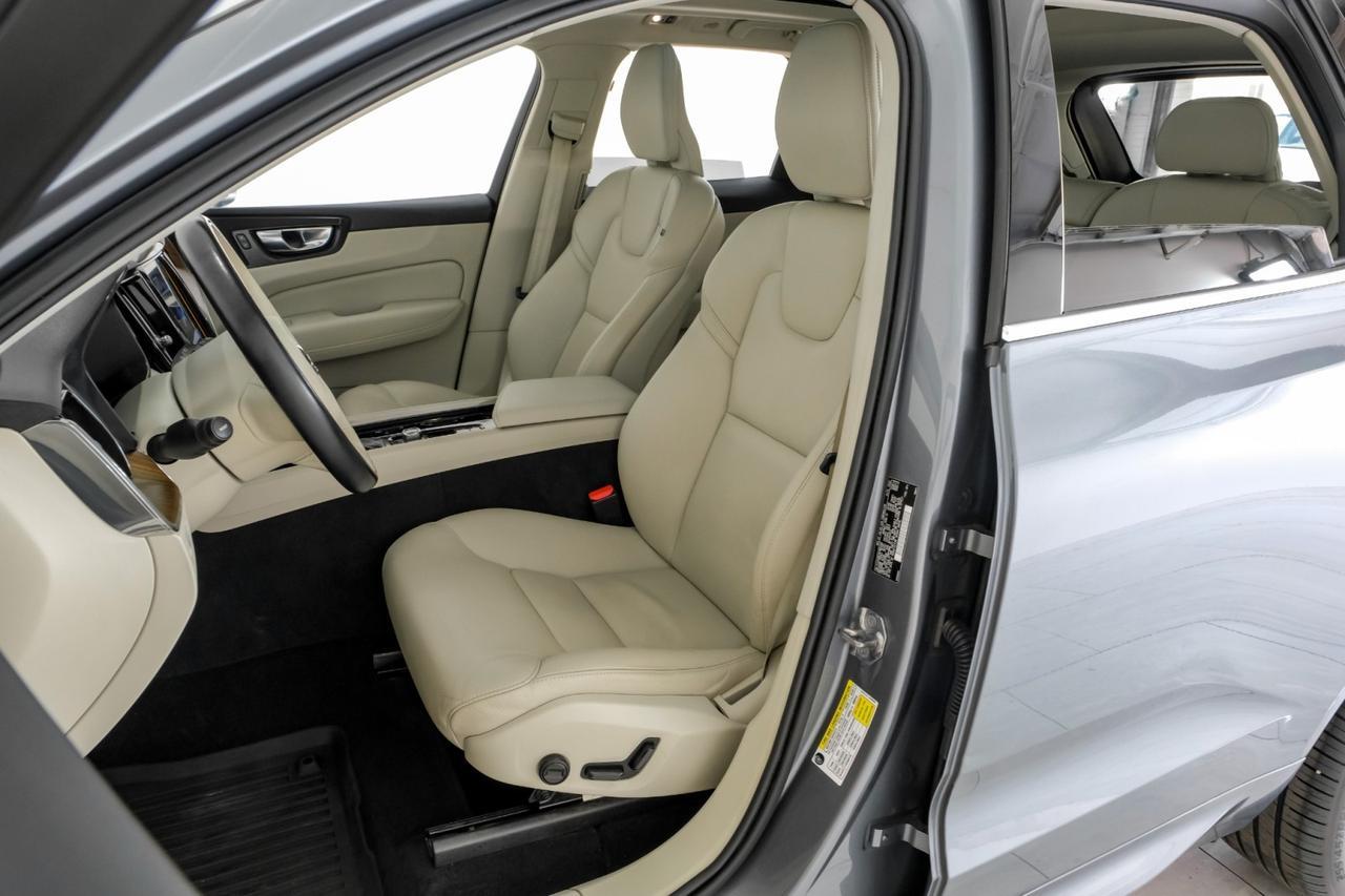 2021 Volvo XC60 T5 MOMENTUM BLIND SPOT ASSIST PANORAMA LEATHER SEATS REAR CAMERA Carrollton TX