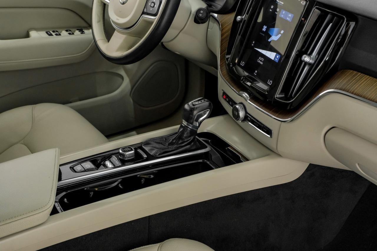 2021 Volvo XC60 T5 MOMENTUM BLIND SPOT ASSIST PANORAMA LEATHER SEATS REAR CAMERA Carrollton TX