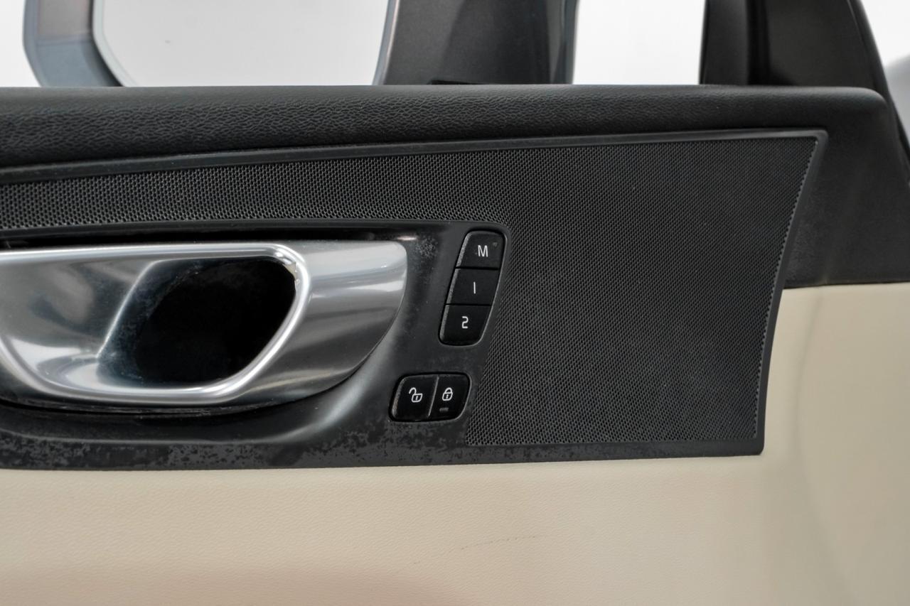 2021 Volvo XC60 T5 MOMENTUM BLIND SPOT ASSIST PANORAMA LEATHER SEATS REAR CAMERA Carrollton TX