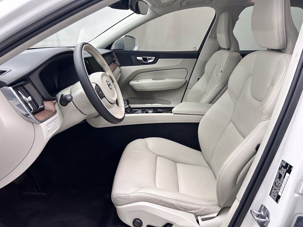 2021 Volvo XC60 T5 Momentum Portland OR