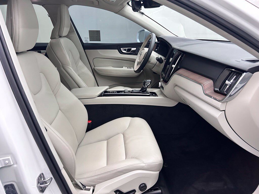 2021 Volvo XC60 T5 Momentum Portland OR