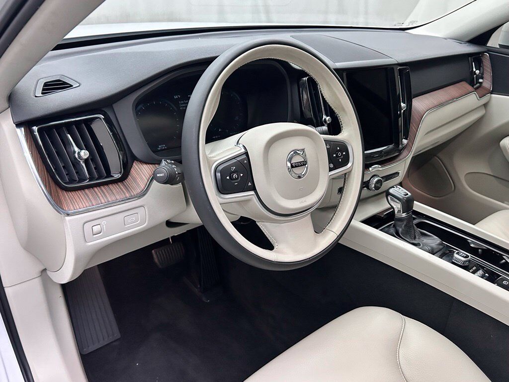 2021 Volvo XC60 T5 Momentum Portland OR