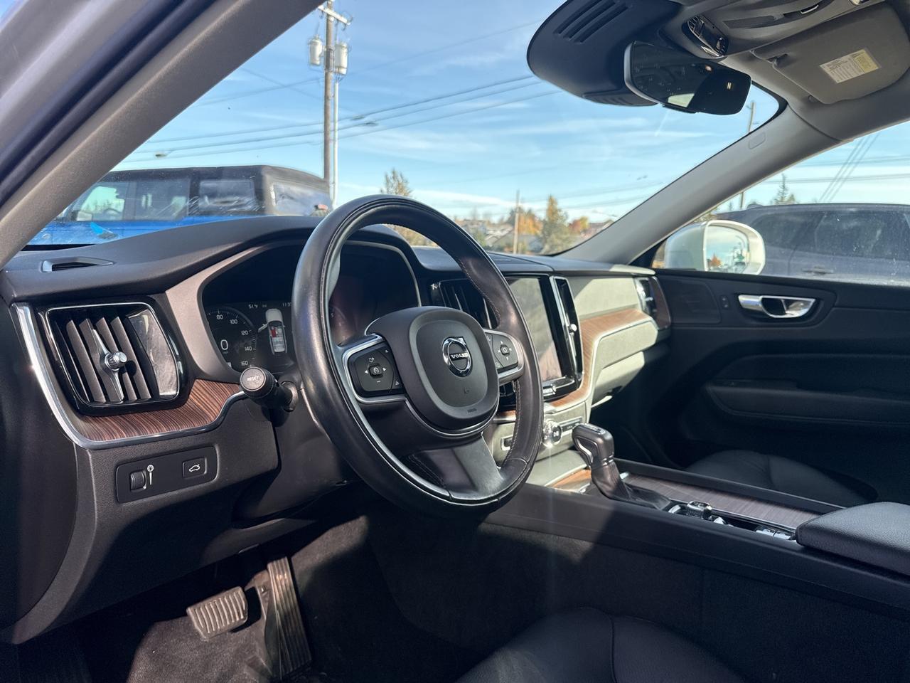 2021 Volvo XC60 T5 Momentum Bend OR