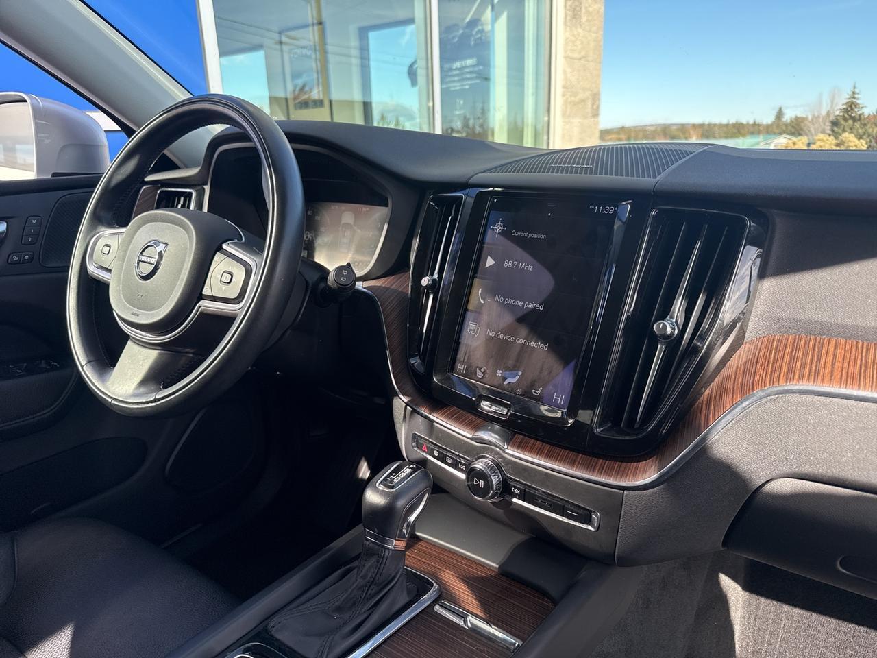 2021 Volvo XC60 T5 Momentum Bend OR