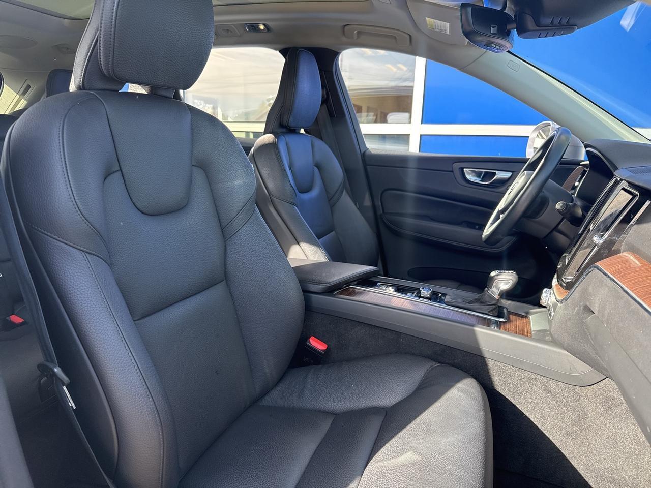 2021 Volvo XC60 T5 Momentum Bend OR