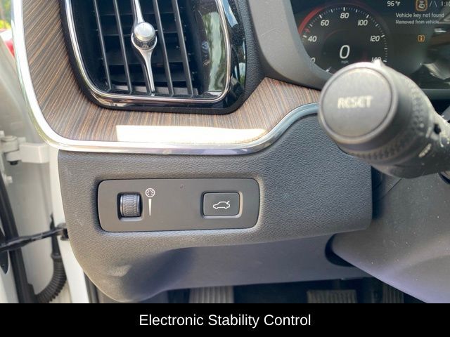 2021 Volvo XC60 T5 Momentum Raleigh NC