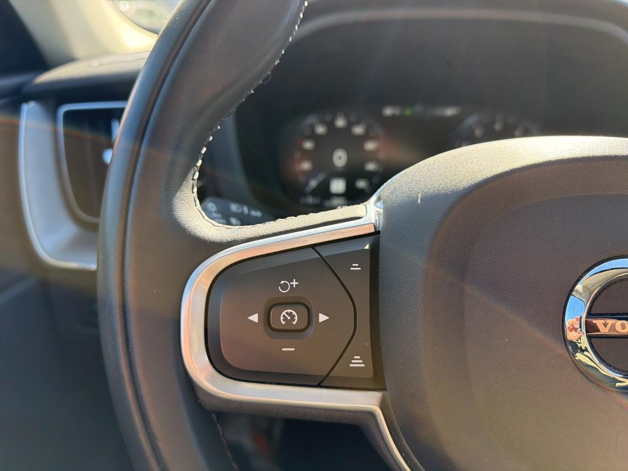 2021 Volvo XC60 T5 Momentum Gaithersburg MD