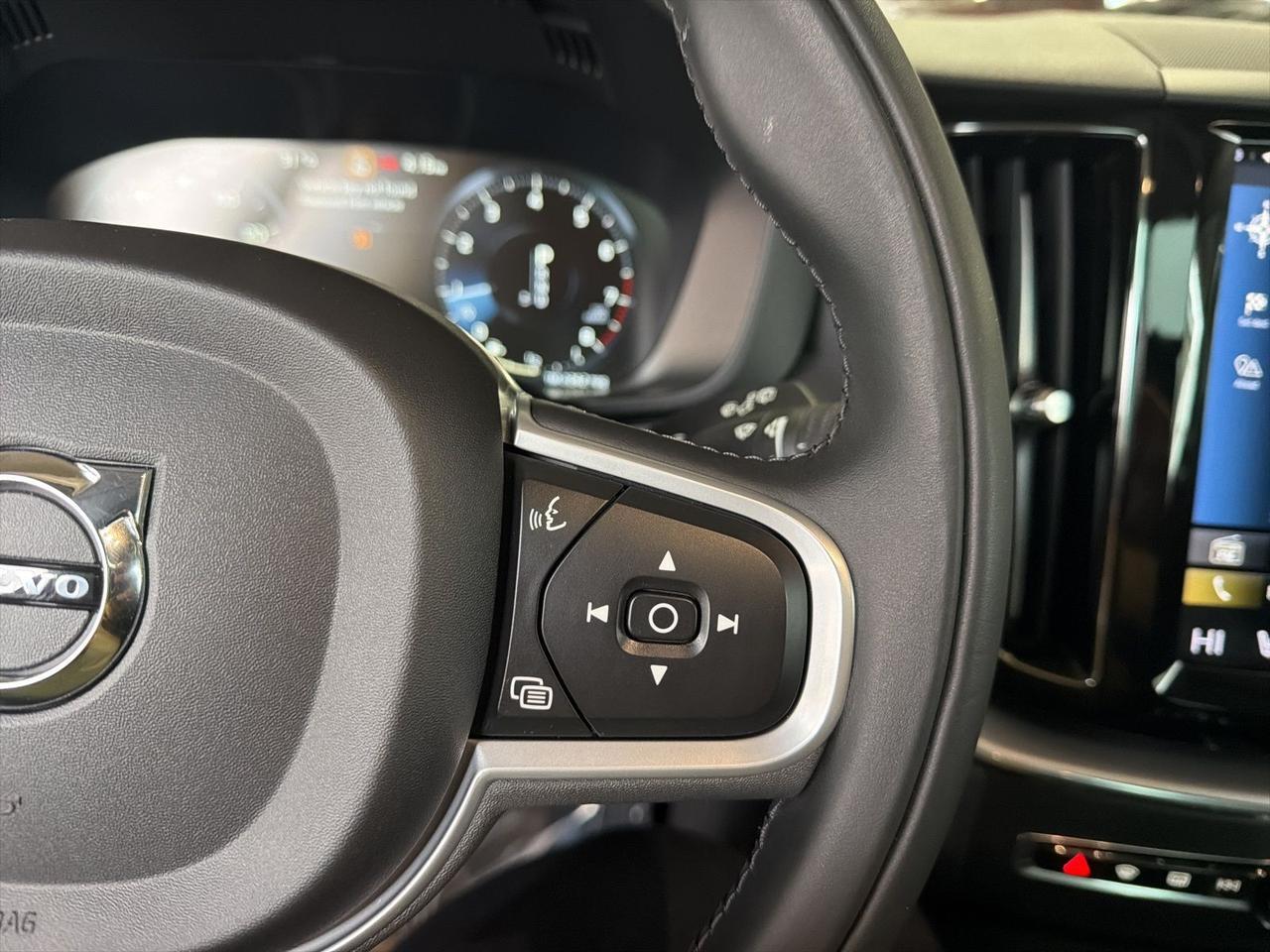 2021 Volvo XC60 T5 Momentum Gaithersburg MD