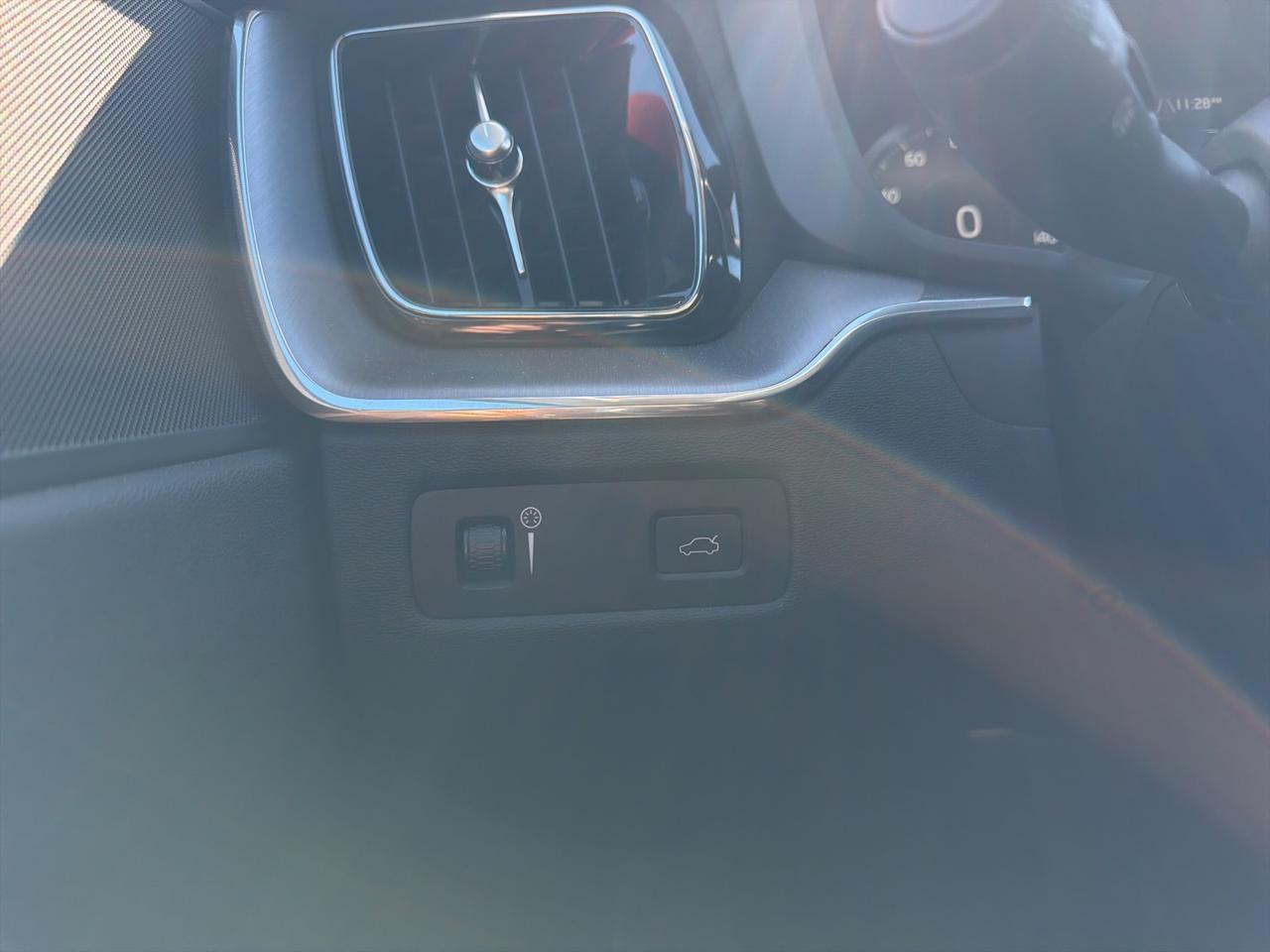 2021 Volvo XC60 T5 Momentum Gaithersburg MD