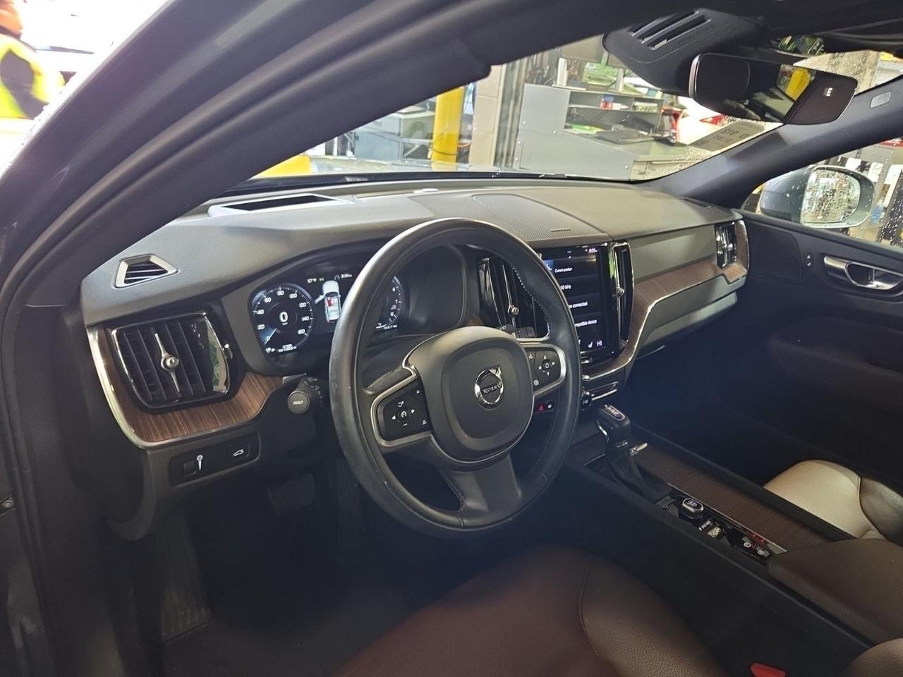 2021 Volvo XC60 T6 Momentum Adaptive Cruise Harman Kardon Sound Portland OR