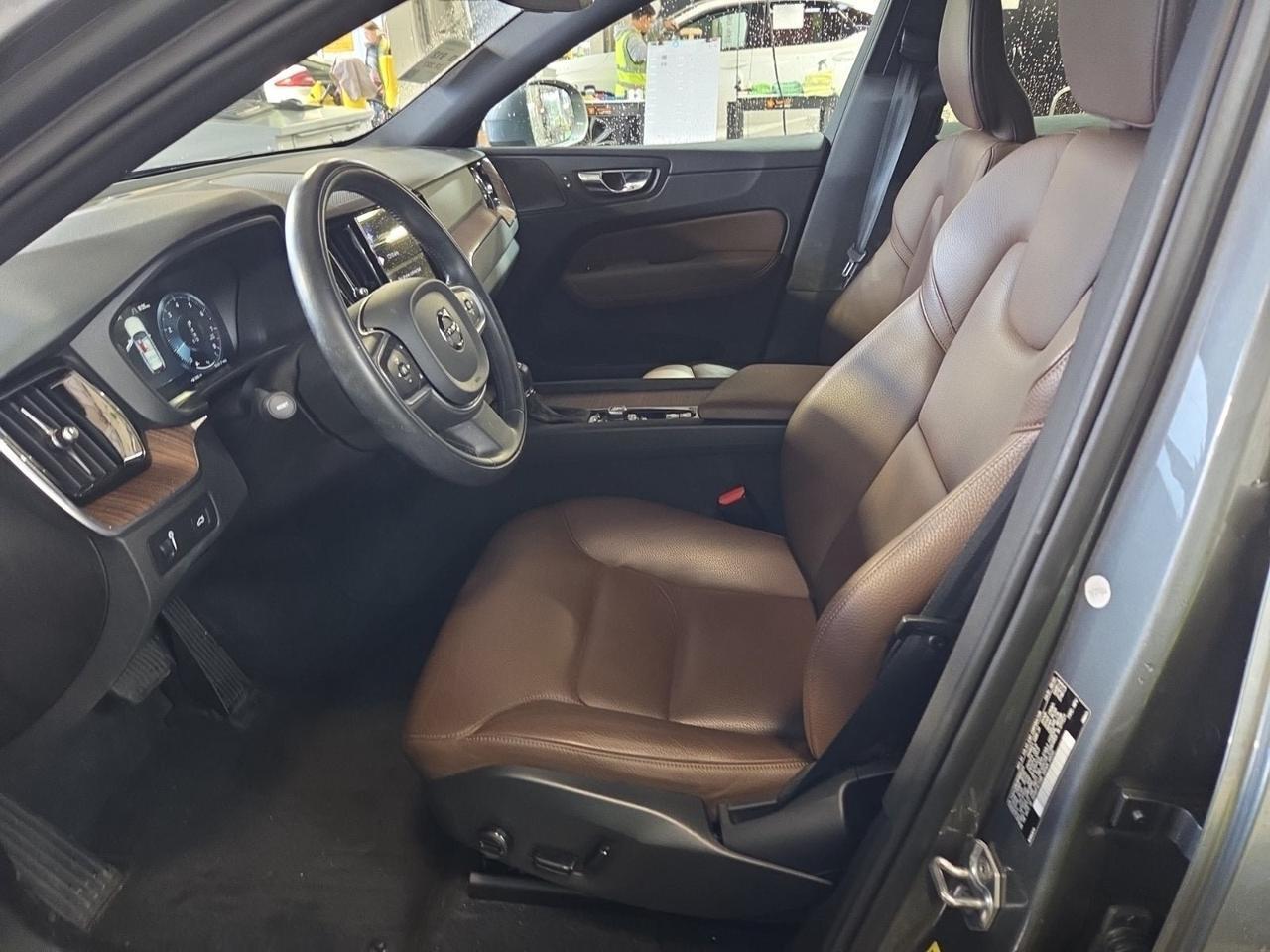 2021 Volvo XC60 T6 Momentum Adaptive Cruise Harman Kardon Sound Portland OR
