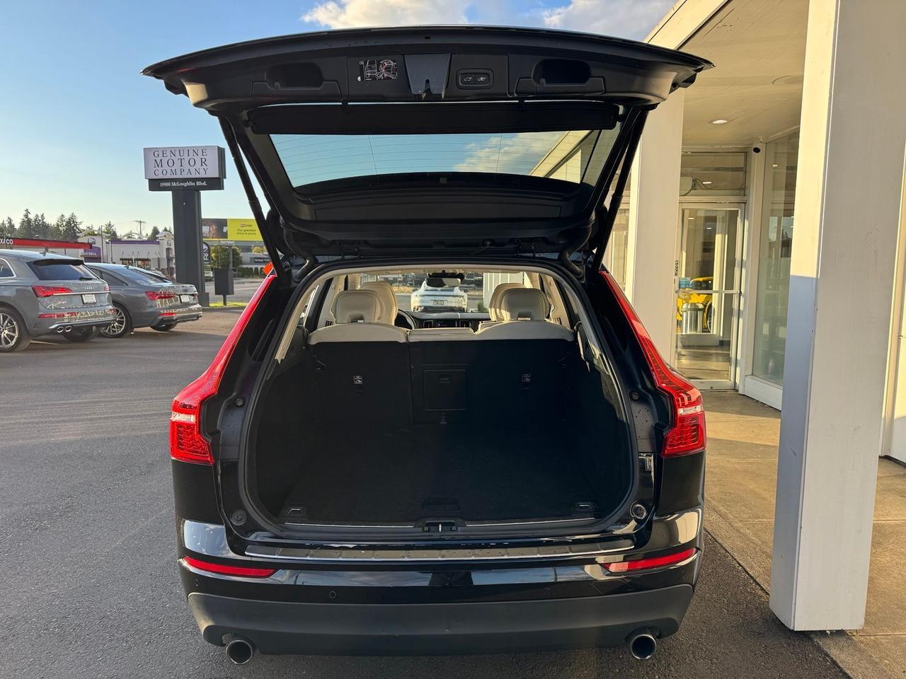 2021 Volvo XC60 T6 Momentum Gladstone OR