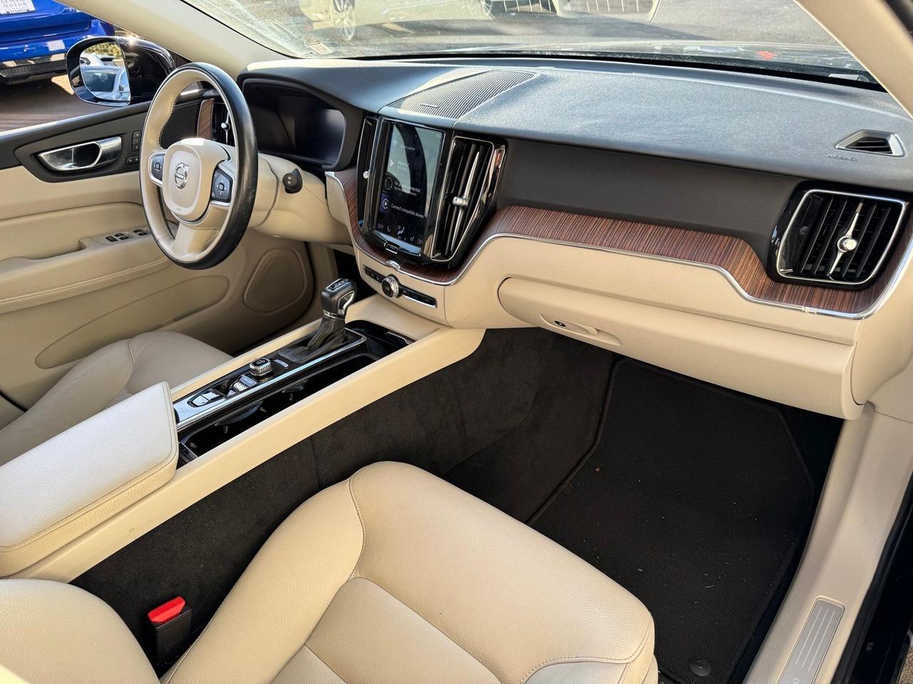 2021 Volvo XC60 T6 Momentum Gladstone OR