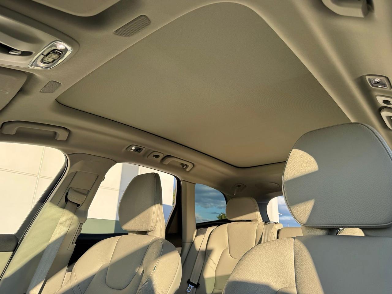 2021 Volvo XC60 T6 Momentum Gladstone OR