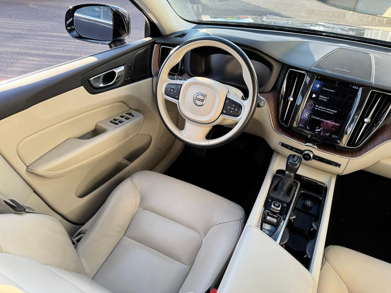 2021 Volvo XC60 T6 Momentum Gladstone OR