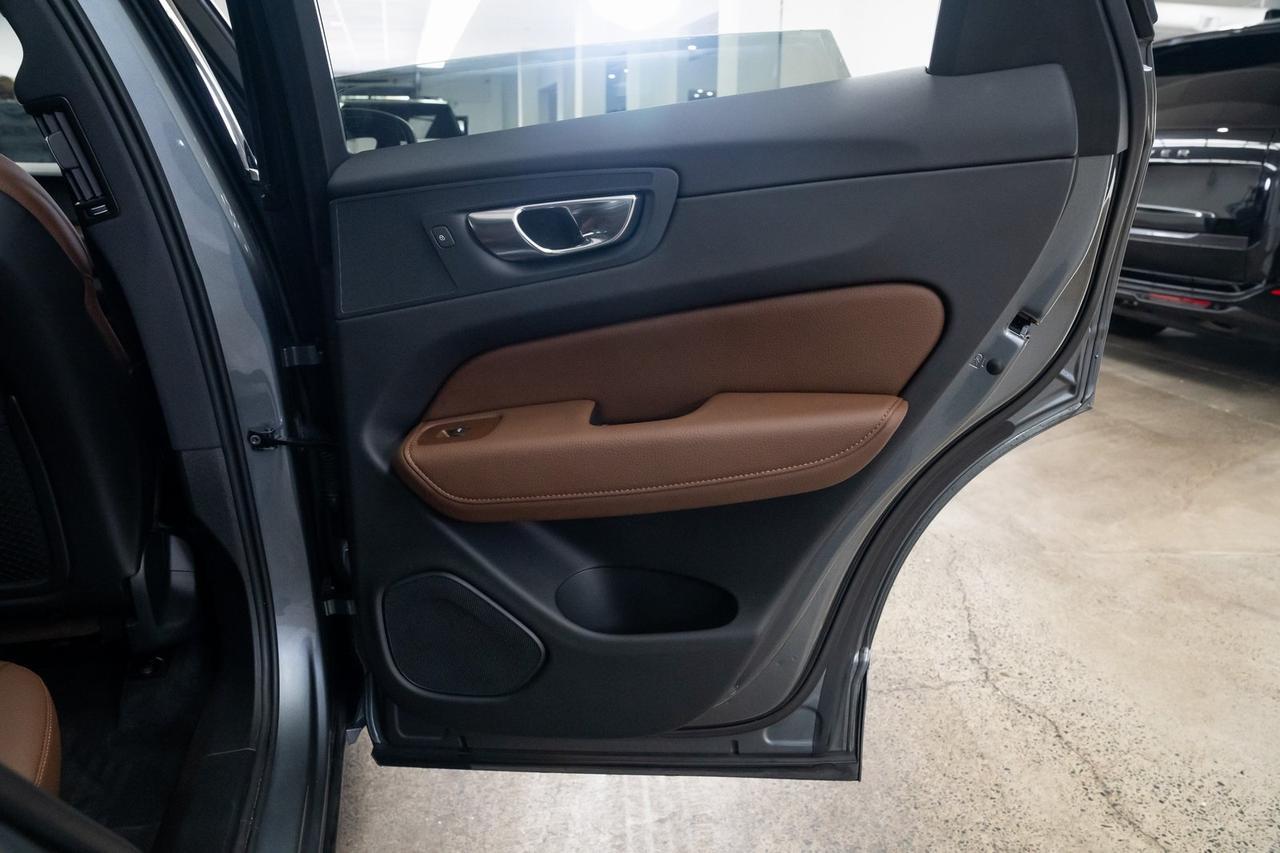 2021 Volvo XC60 T6 Momentum Heated Seats Premium Package Portland OR