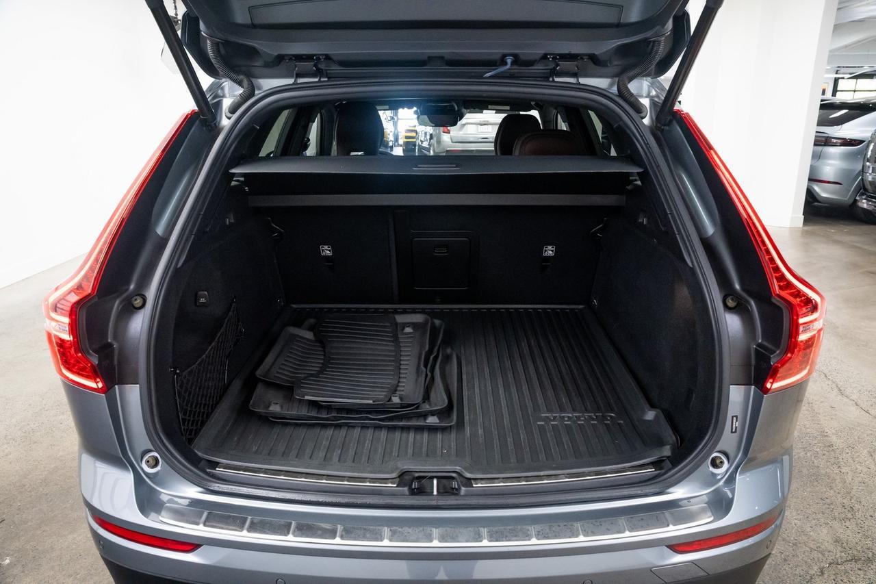 2021 Volvo XC60 T6 Momentum Heated Seats Premium Package Portland OR