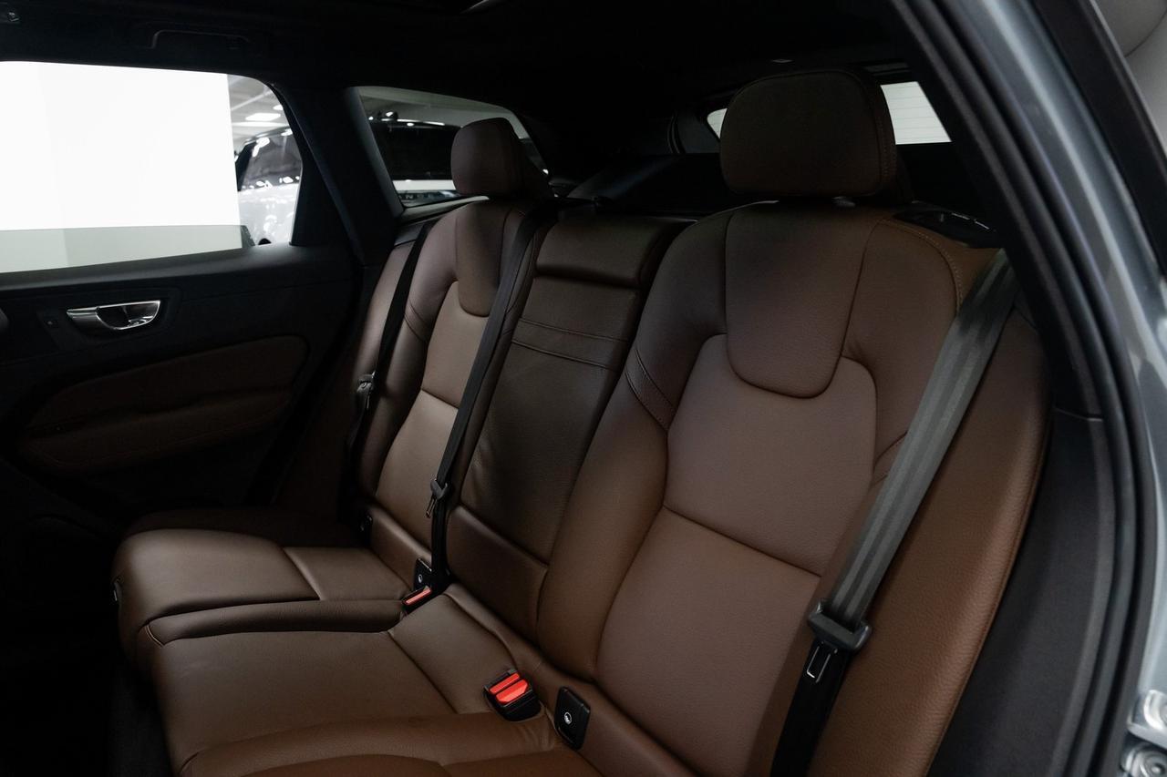 2021 Volvo XC60 T6 Momentum Heated Seats Premium Package Portland OR