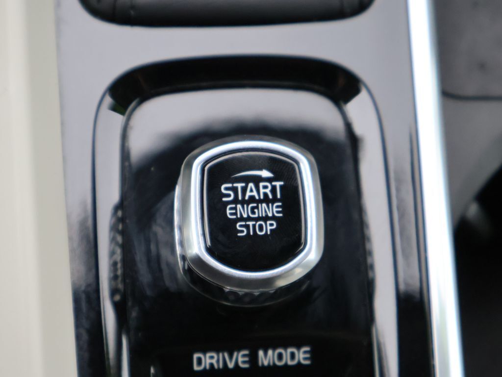 2021 Volvo XC60 T6 Momentum San Clemente CA