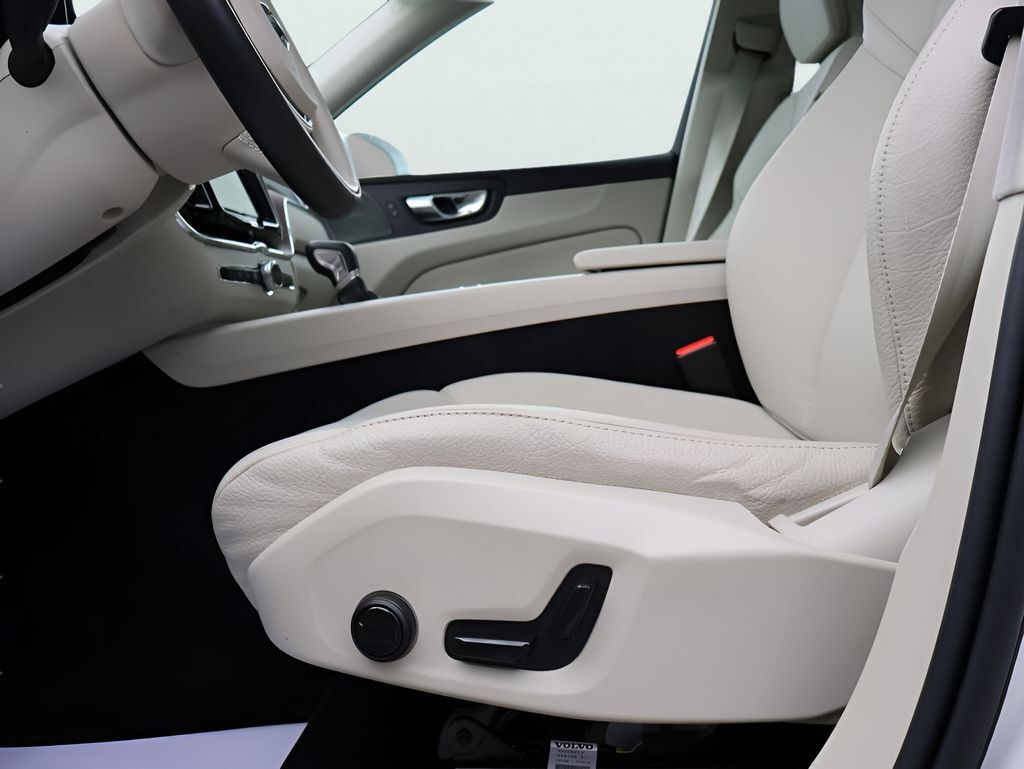 2021 Volvo XC60 T6 Momentum San Clemente CA