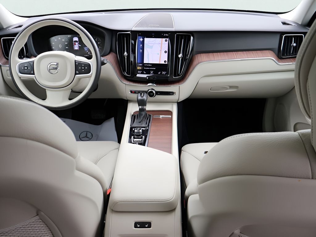 2021 Volvo XC60 T6 Momentum San Clemente CA