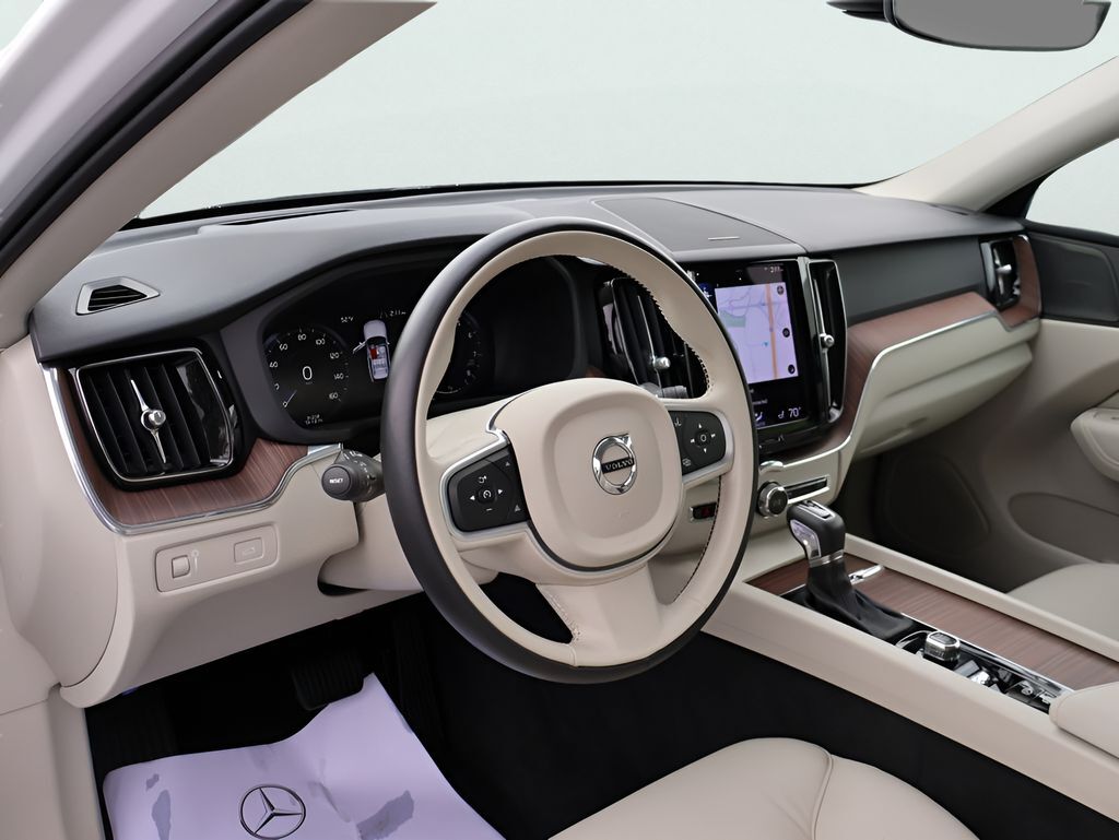 2021 Volvo XC60 T6 Momentum San Clemente CA