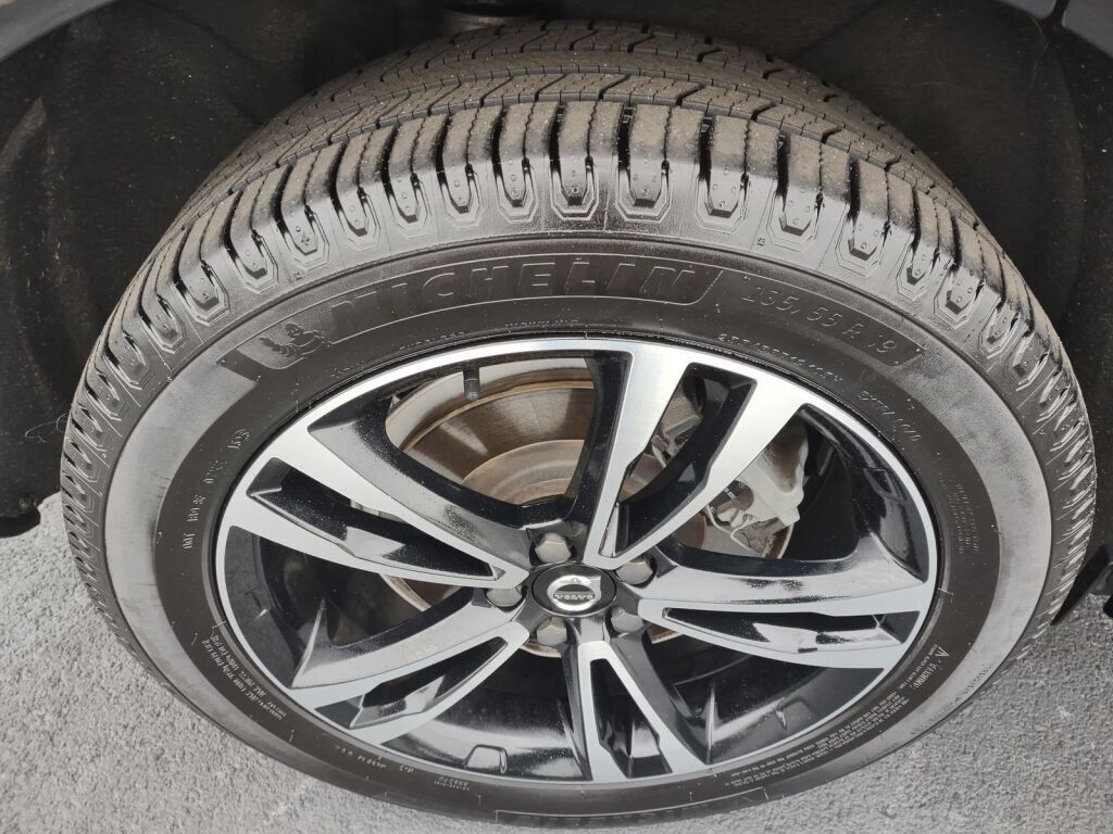 2021 Volvo XC60 T6 Momentum Richmond VA