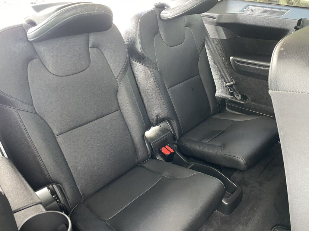 2021 Volvo XC90 MOMENTUM~1 OWNER~LEATHER INTERIOR~NAVIGATION~20 WHEELS~ONLINE FINANCE AND SHIPPING AVAILABLE!!!!!