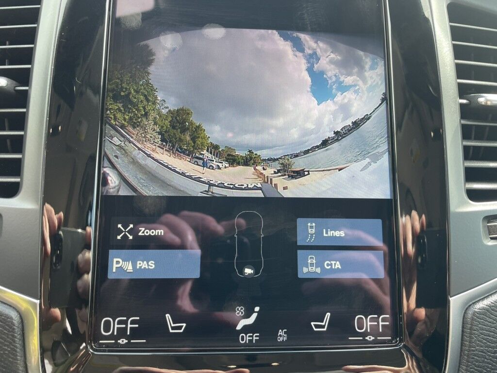 2021 Volvo XC90 MOMENTUM~1 OWNER~LEATHER INTERIOR~NAVIGATION~20 WHEELS~ONLINE FINANCE AND SHIPPING AVAILABLE!!!!! Sarasota FL