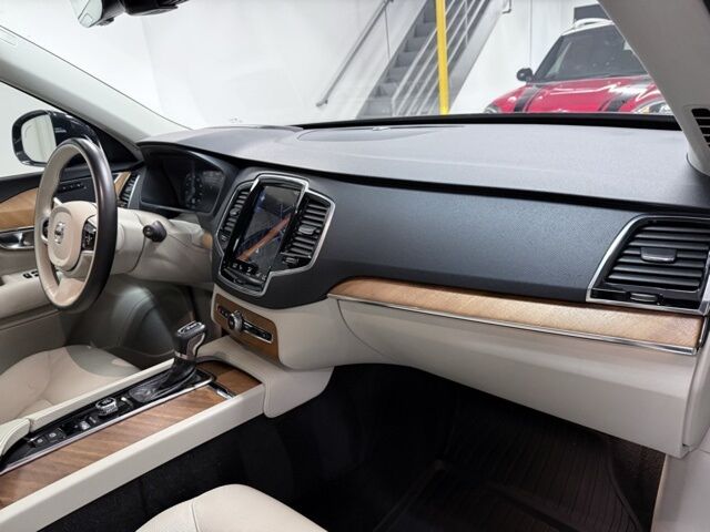 2021 Volvo XC90 Momentum Dallas TX 2021 Volvo XC90 Momentum Dallas TX