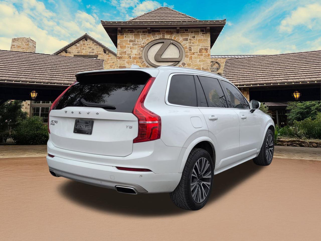 2021 Volvo XC90 Momentum