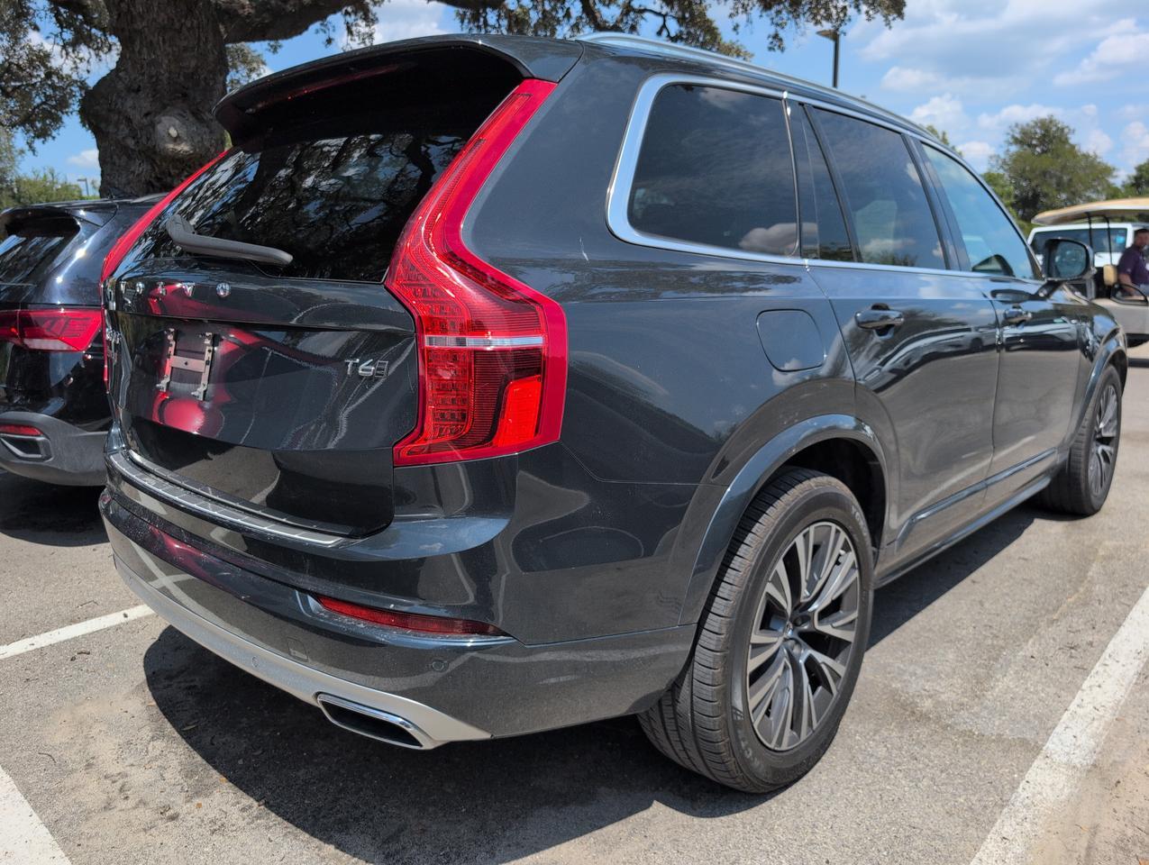 2021 Volvo XC90 Momentum