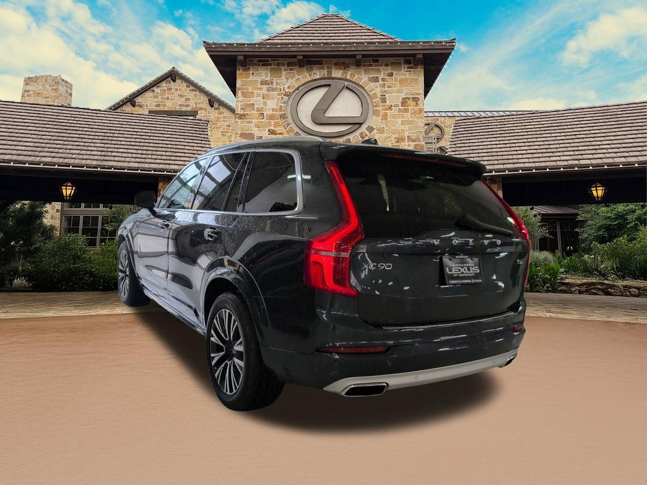 2021 Volvo XC90 Momentum