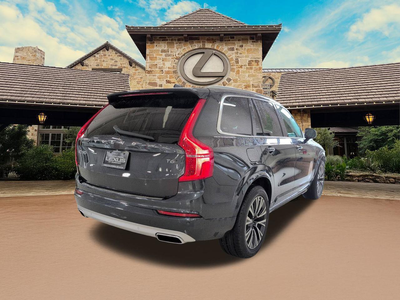 2021 Volvo XC90 Momentum