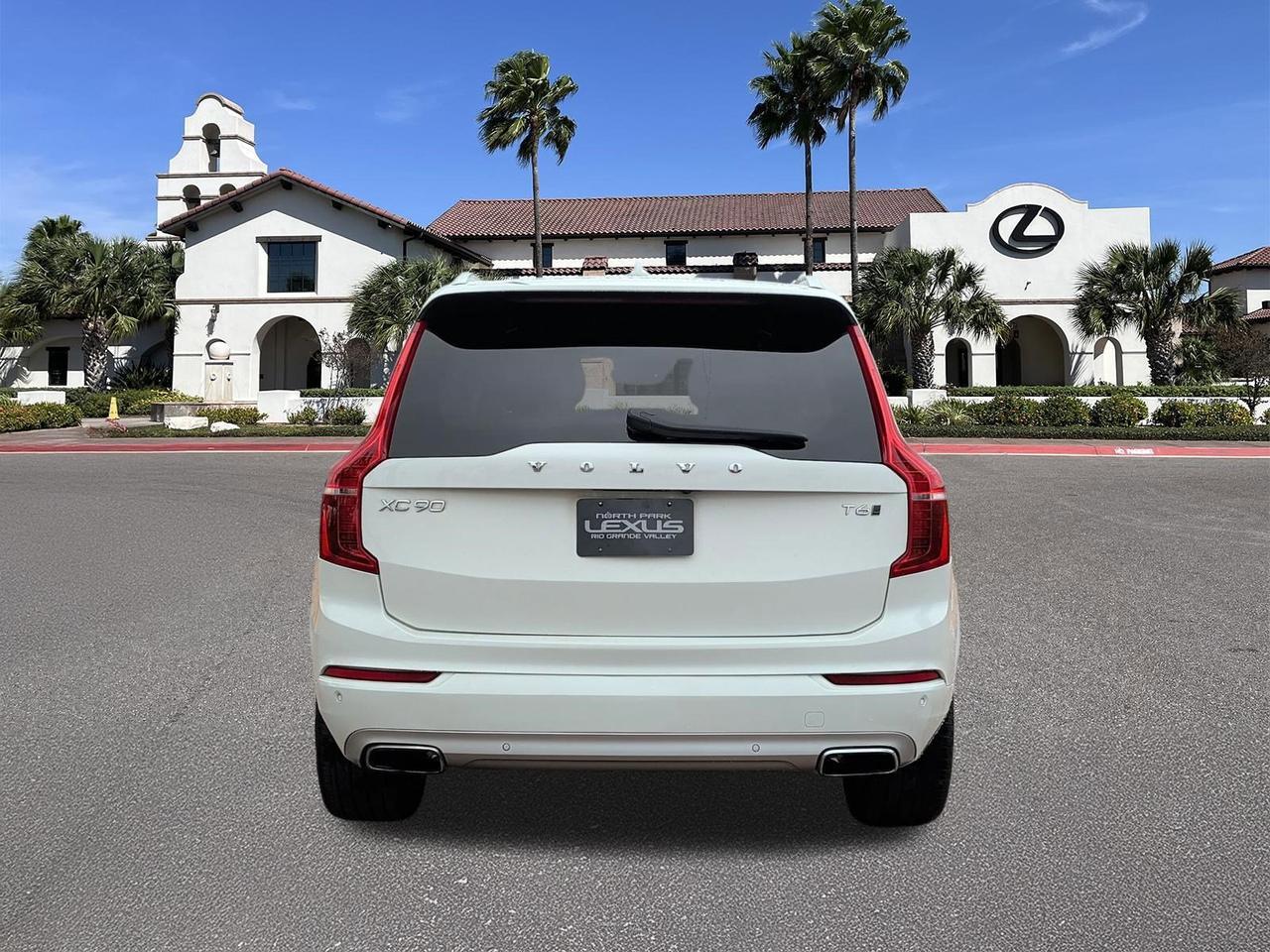 2021 Volvo XC90 Momentum