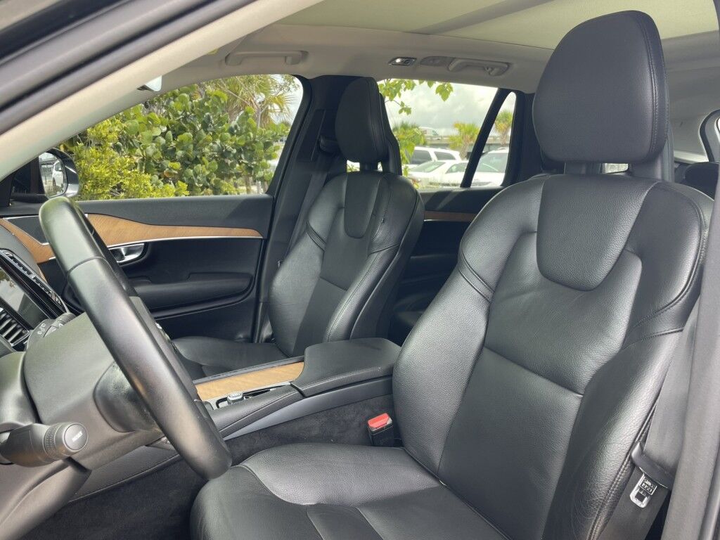 2021 Volvo XC90 Momentum Sarasota FL