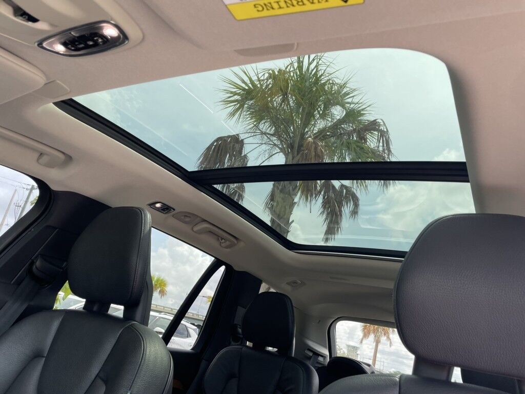 2021 Volvo XC90 Momentum Sarasota FL