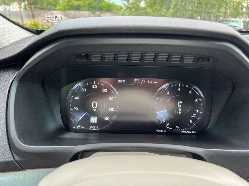 2021 Volvo XC90 Momentum Wilmington NC