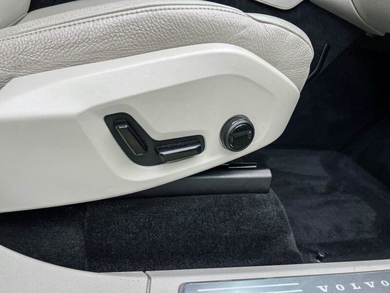 2021 Volvo XC90 Momentum Wilmington NC