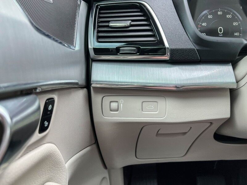 2021 Volvo XC90 Momentum Wilmington NC