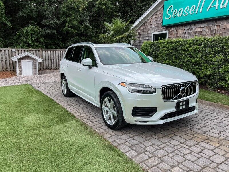 2021 Volvo XC90 Momentum